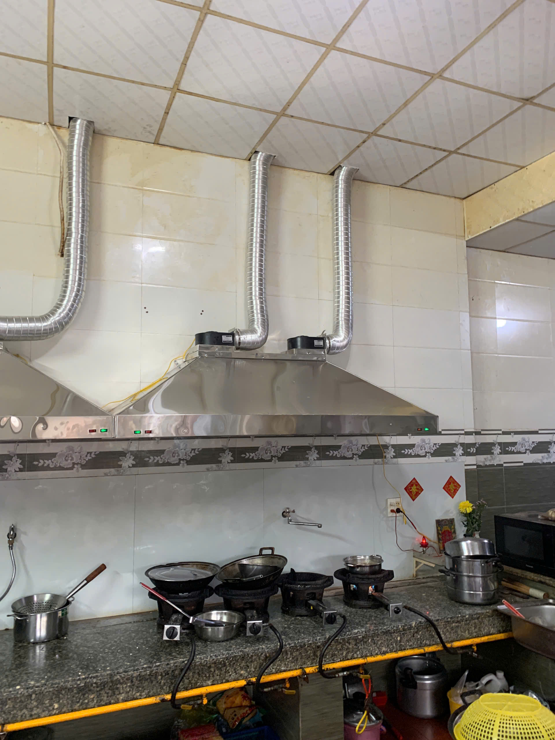 Vì sao cần lắp hệ thống hút khói cho nhà hàng, bếp công nghiệp? #1 Gợi ý địa chỉ lắp hệ thống hút khói nhà hàng, bếp công nghiệp Quảng Trị