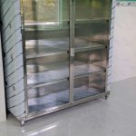 Tủ inox có kính gia công theo yêu cầu