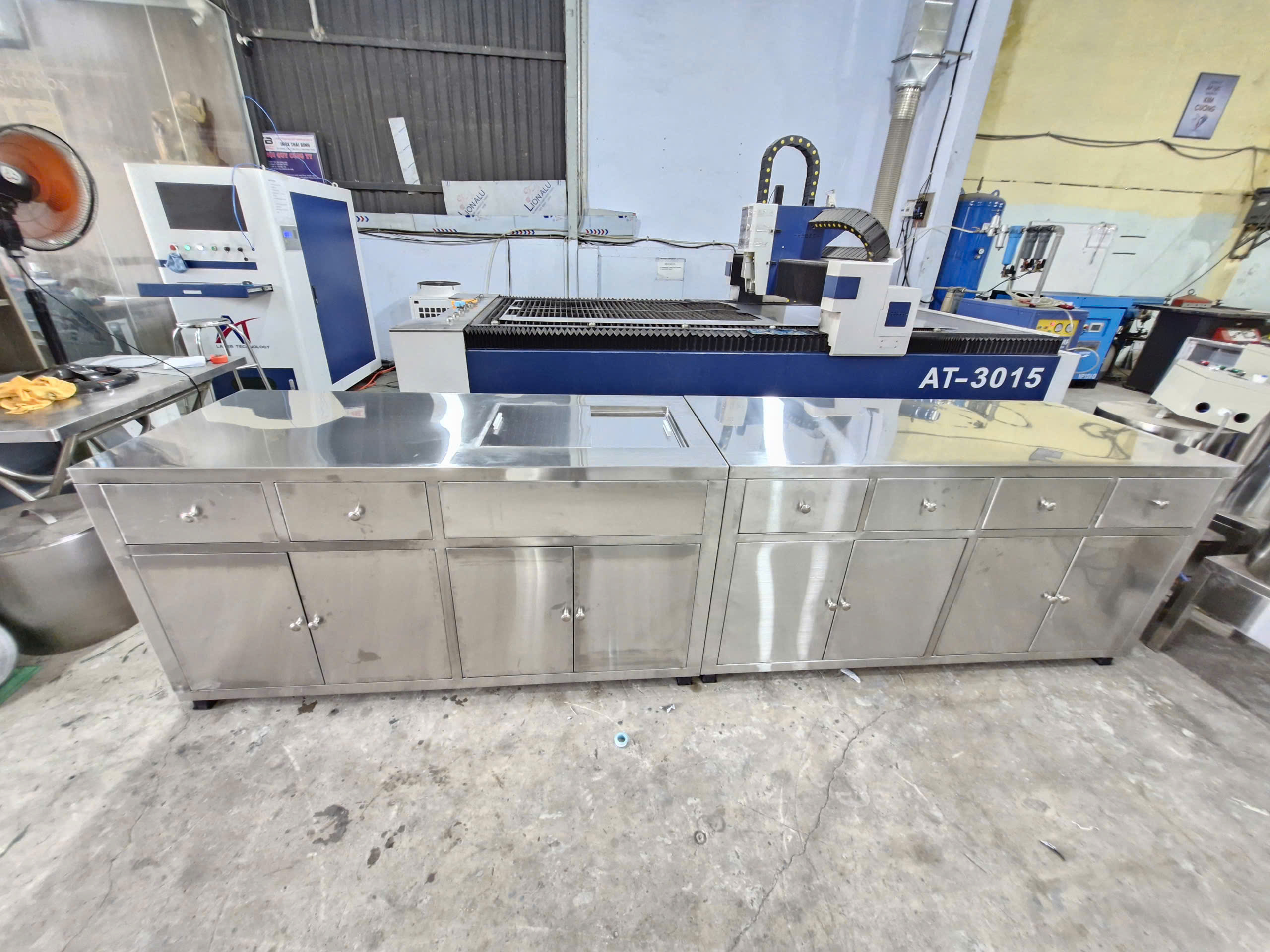 Gia công tủ inox theo yêu cầu Inox Thái Bình