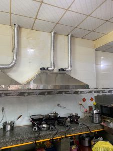 lap-dat-he-thong-hut-mui-cong-nghiep-tai-buon-me-inox-thai-binh